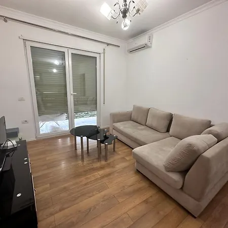 Sophia II Daily Apartments *