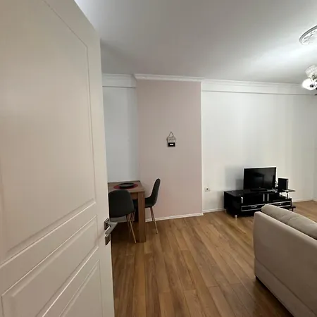 Sophia II Daily Apartments *